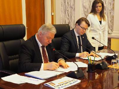 Федерация независимых профсоюзов России и Росаккредитация подписали соглашение о взаимодействии